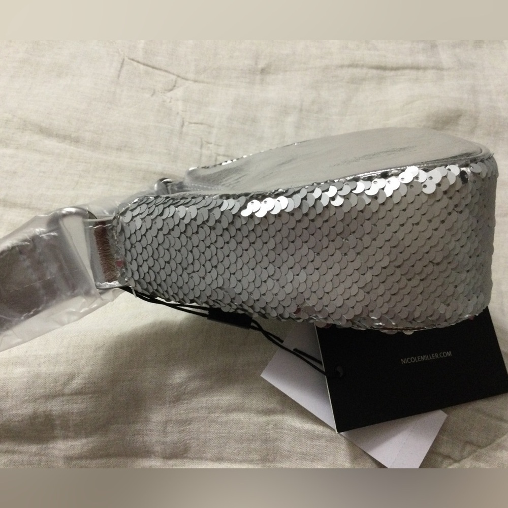 Nicole Miller Silver Sequin Small Shoulder Bag 8.5x6x2.5 - Picture 8 of 9